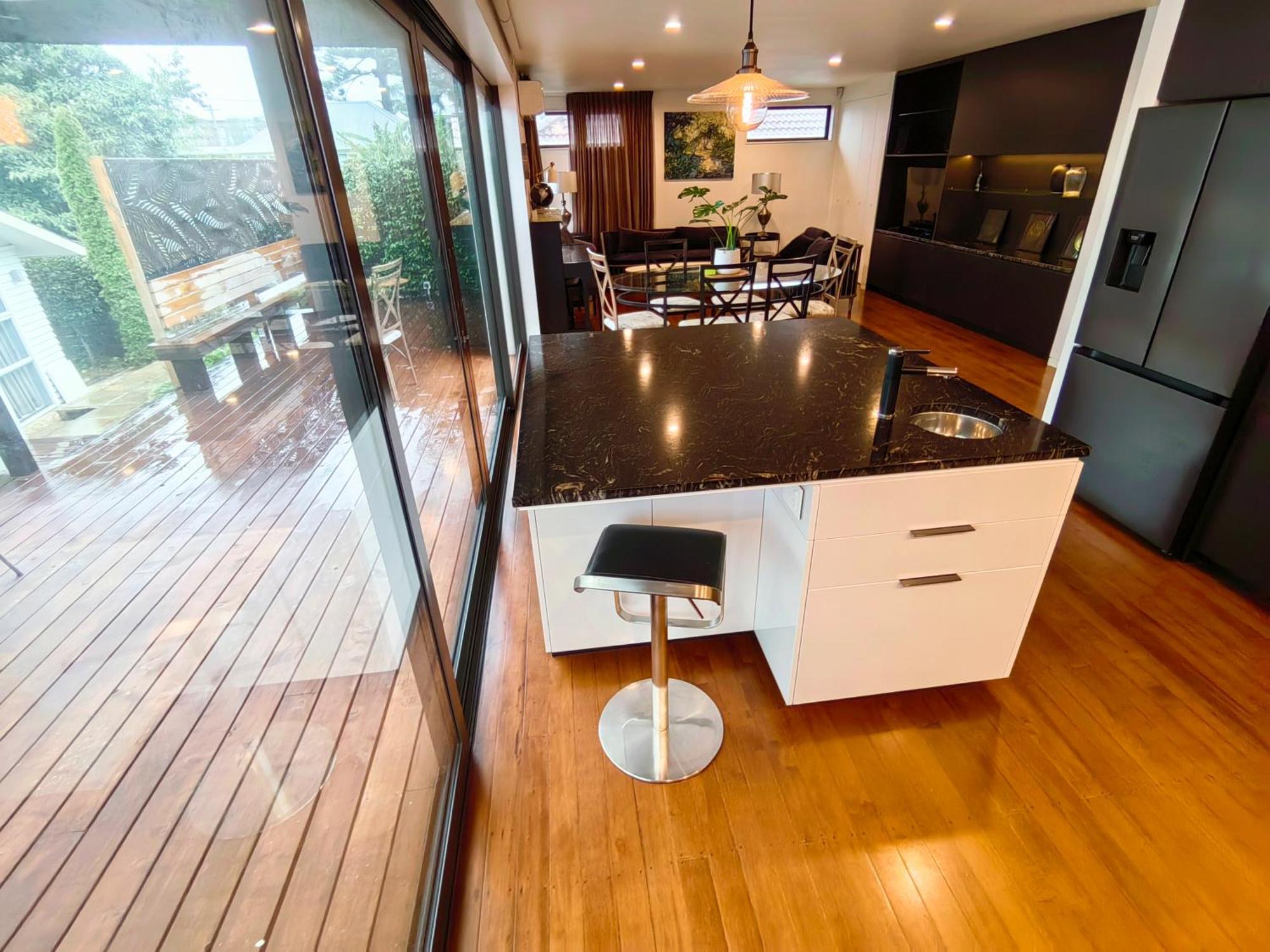 Hot Deal! Sky Stars Garden View Waking To The Beach Close To City Centre Оукланд Екстериор снимка